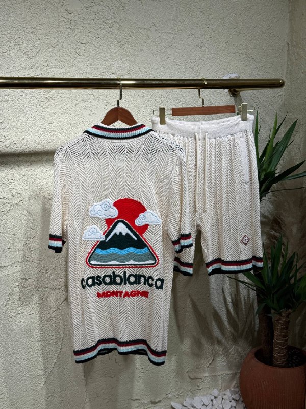 Apparel — TGDUJJQRlDOC view