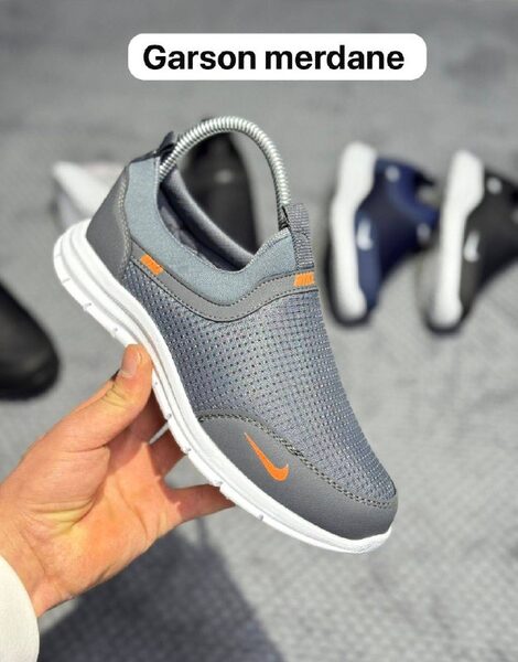 Men's Sneakers — TGE-kOcJUszg view 3