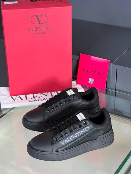 Men's Sneakers — TGE8j_hnJ8nk view 4