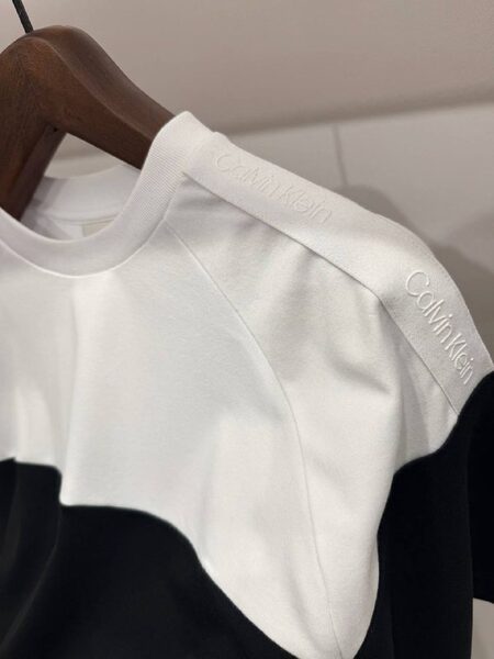 Apparel — TGEDoR9vuwaY view 3