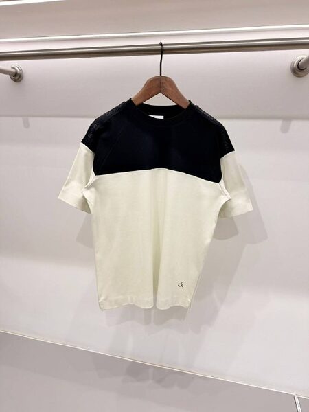 Apparel — TGEDoR9vuwaY view 4