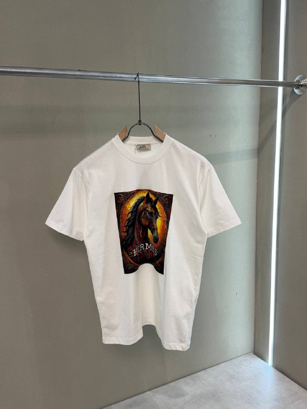 Apparel — TGEJghCjfTi8 view