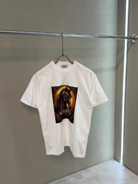 Apparel — TGEJghCjfTi8 view 2
