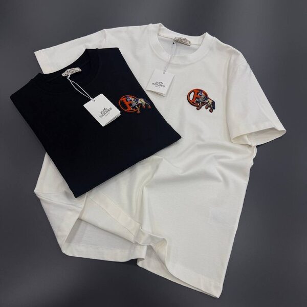 Apparel — TGEOz0X6EyEo view 4