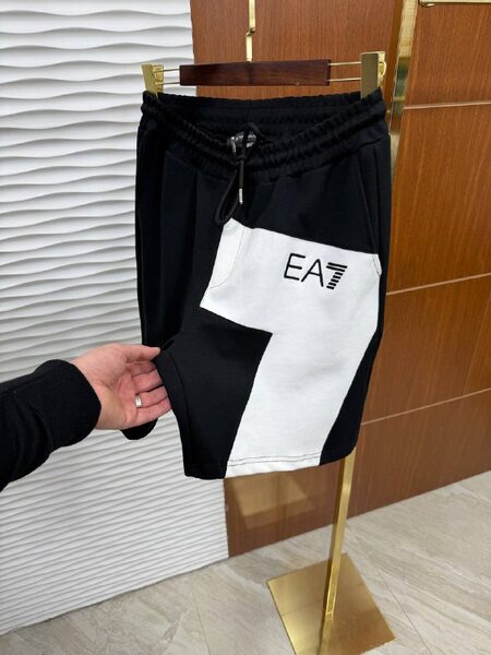 Apparel — TGEjBDkUq4ls view 3