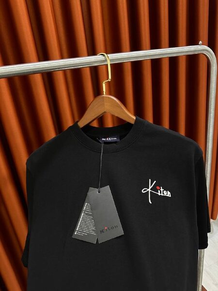 Apparel — TGEwxS4s0iv6 view 4