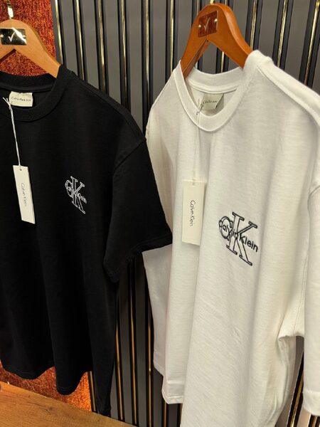 Apparel — TGFJ9pcyCdBg view 4