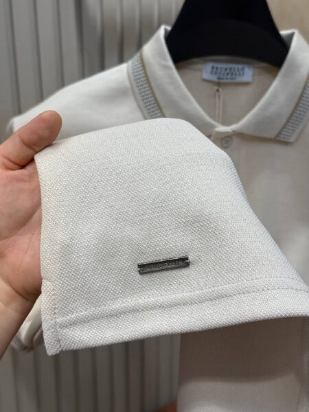Apparel — TGFgK6ThoCqi view 2