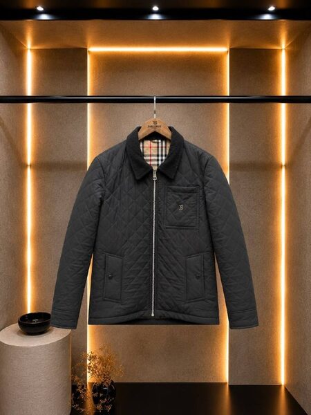 Apparel — TGFpw4qoWckT view 3