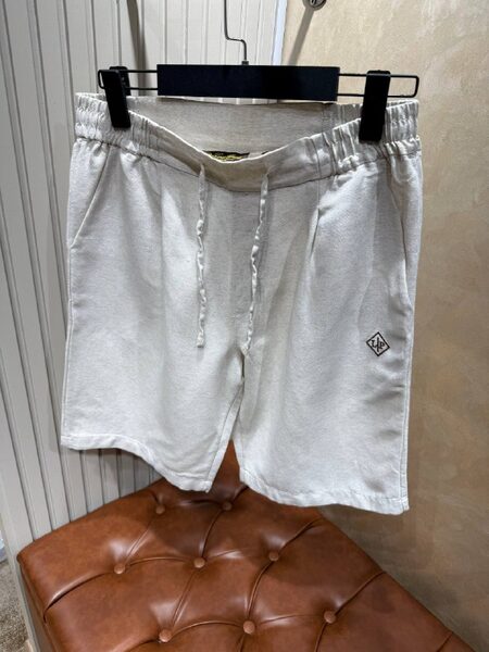 Apparel — TGFqzTMeyCHb view 4