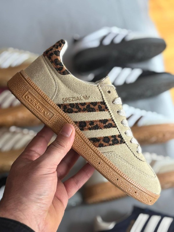 Women's Shoes — TGG-pMzRe_Bs view