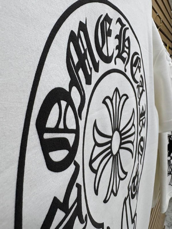 Apparel — TGG1mYxUw5xM view