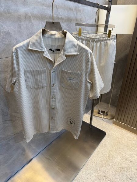 Apparel — TGG54JzFcaC2