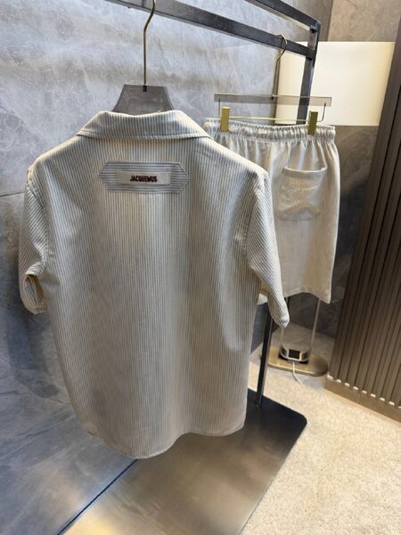 Apparel — TGG54JzFcaC2 view 2