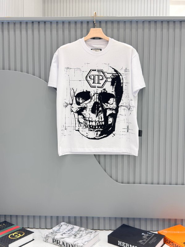 Apparel — TGGcauZyGSkw