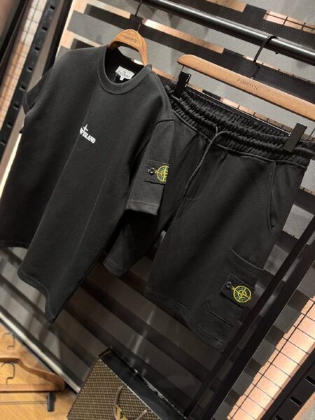 Apparel — TGGlnQYRY5S-
