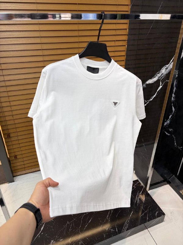 Apparel — TGGuWhku2Q20 view