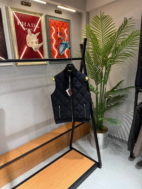 Apparel — TGHDzDZ9hJb8