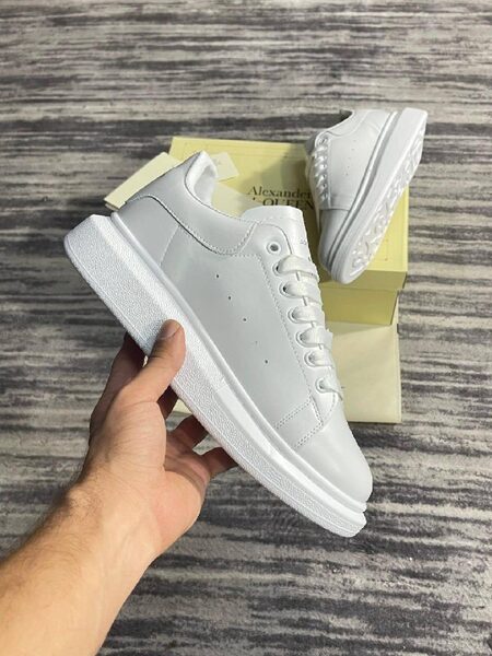 Men's Sneakers — TGHJK2tJzVFQ