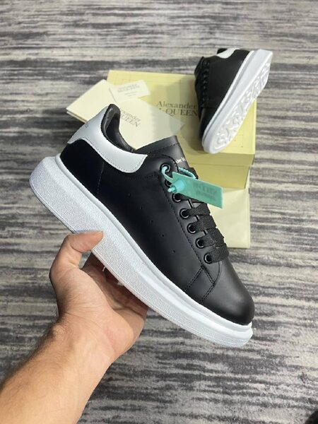 Men's Sneakers — TGHJK2tJzVFQ view 4