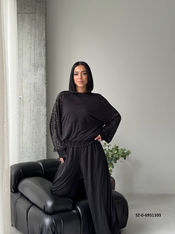 Apparel — TGHLoiO4g5LH view