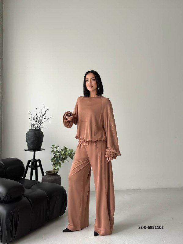 Apparel — TGHLoiO4g5LH view