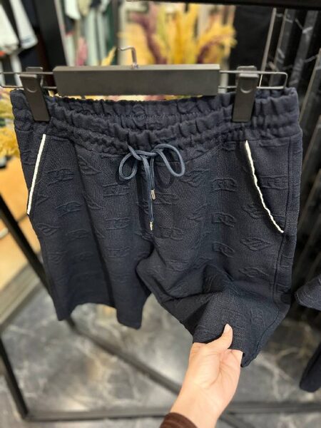 Apparel — TGHcRSGu47rq view 2
