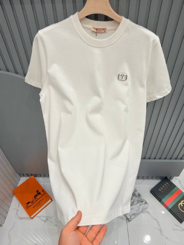 Apparel — TGHkhBPsy4Y4 view