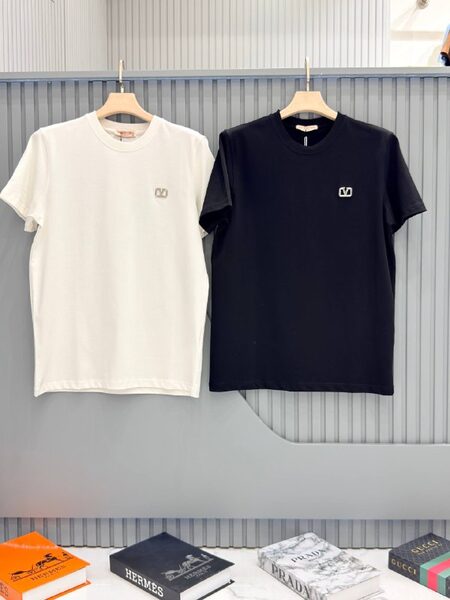 Apparel — TGHkhBPsy4Y4 view 4