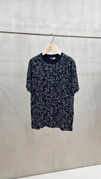 Apparel — TGHkvQnqA9Hq view 5