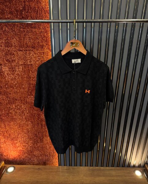 Apparel — TGHqQ-vuU_Hj view 2
