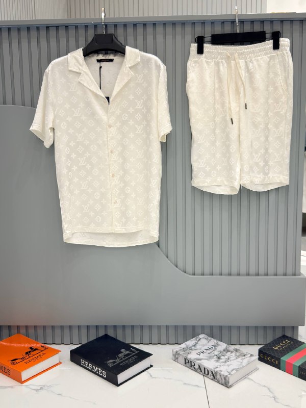 Apparel — TGI2atnHvXtf