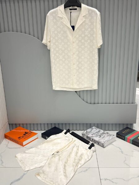 Apparel — TGI2atnHvXtf view 2
