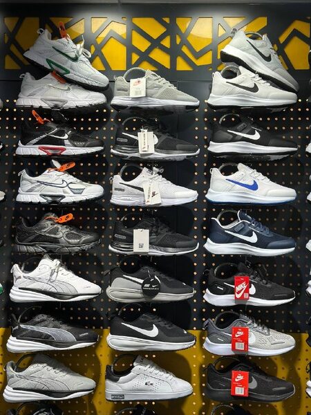 Men's Sneakers — TGI3j942x1q9
