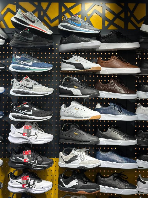 Men's Sneakers — TGI3j942x1q9 view