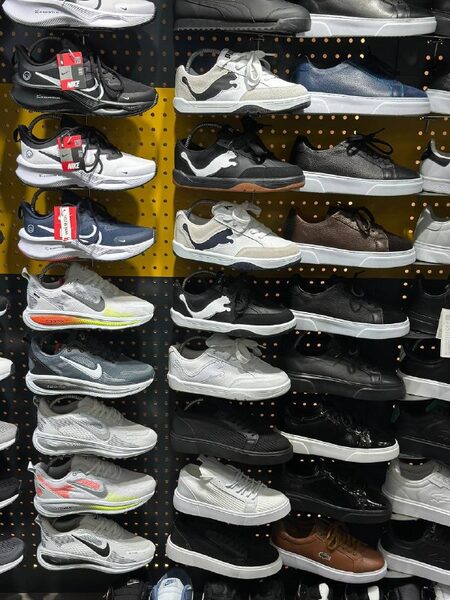 Men's Sneakers — TGI3j942x1q9 view 4