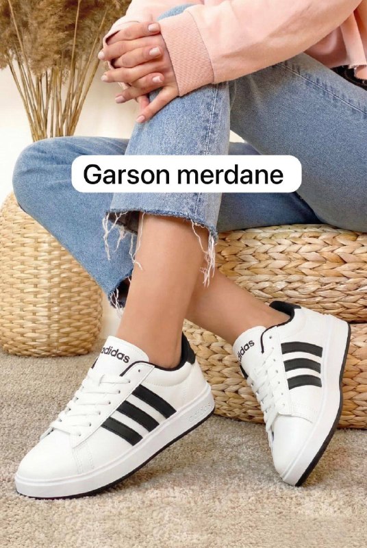 Men's Sneakers — TGI3sLGbwkQ0 view