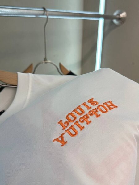 Apparel — TGI9AnBKfq7V view 7