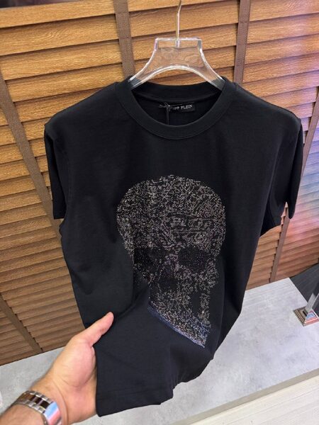 Apparel — TGIA1hY8Hlrn