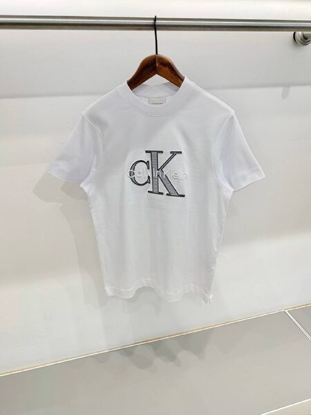 Apparel — TGIYzbp60ZhV view 6