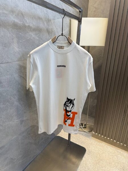 Apparel — TGIa95V67c-Z