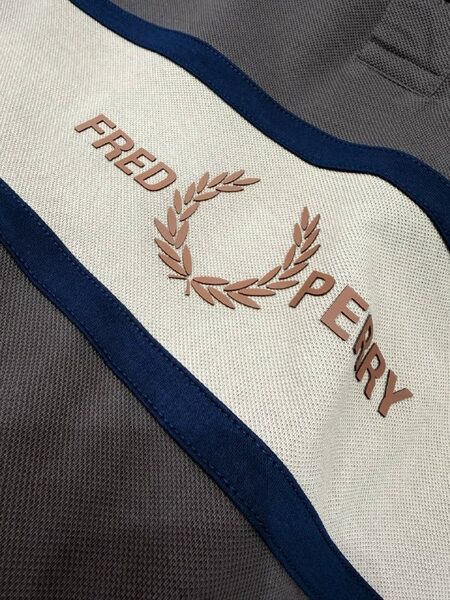 Apparel — TGId7rjjDHUM view 7