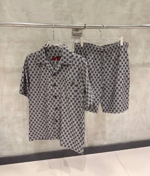 Apparel — TGIf-U_k89VD view 4