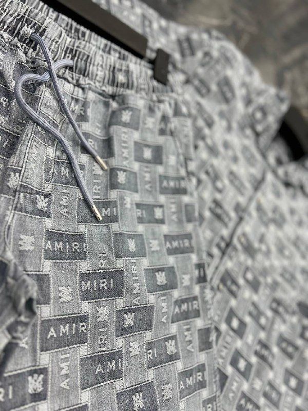Apparel — TGIk5RdV5GS4 view