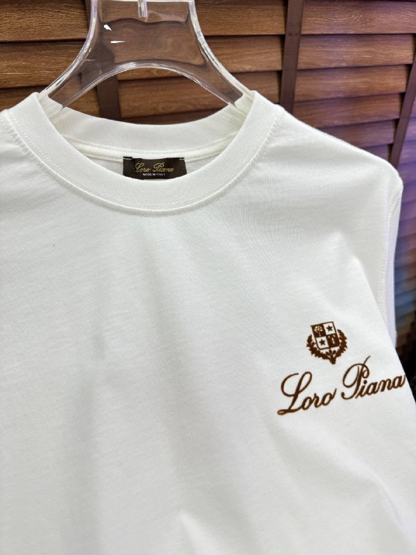 Apparel — TGIpSVZ-_Zow