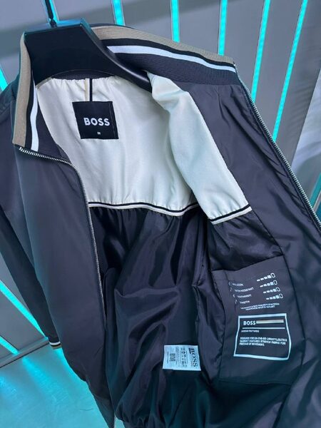 Apparel — TGItkJwGa_cB view 3