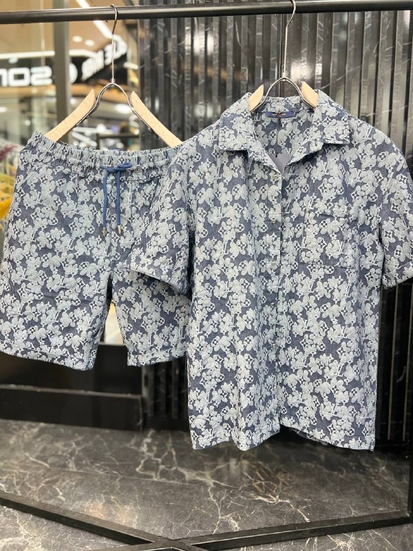 Apparel — TGJ2lpF9XQRA view