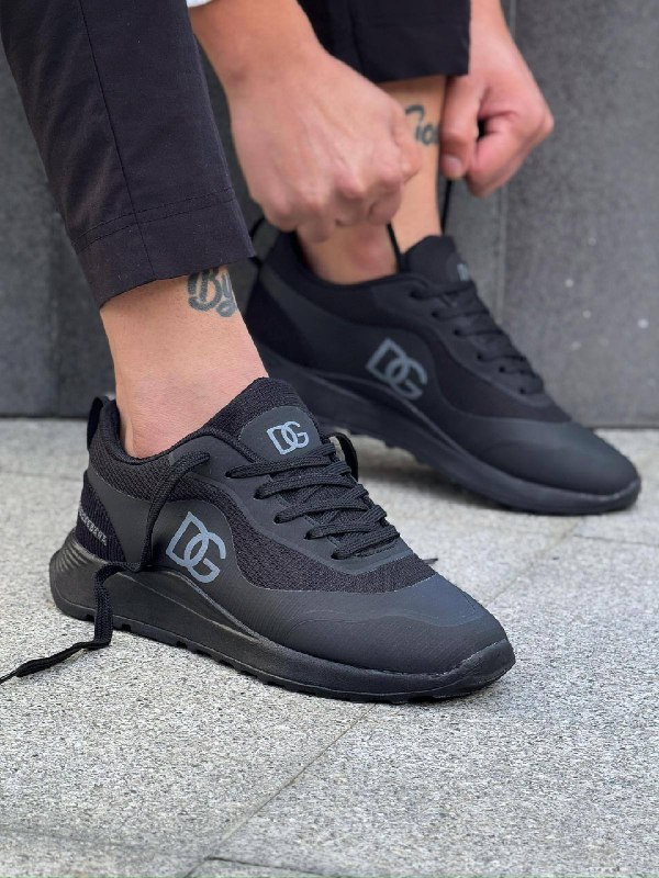 Men's Sneakers — TGJ2mulNorOn