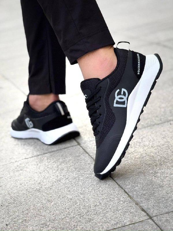 Men's Sneakers — TGJ2mulNorOn view
