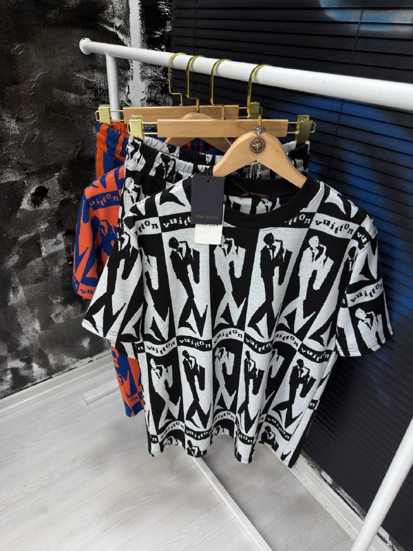 Apparel — TGJCf1WvsCLE